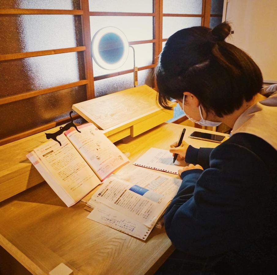 泊まれる図書館 寄処 -Yosuga- Ξενοδοχείο Toyama Station Εξωτερικό φωτογραφία